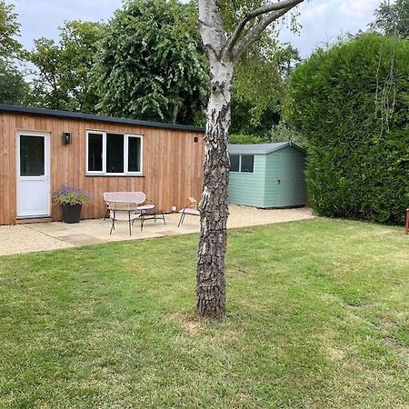 Larks Leaze Lodge, Steeple Ashton, Wiltshire Троубридж Экстерьер фото