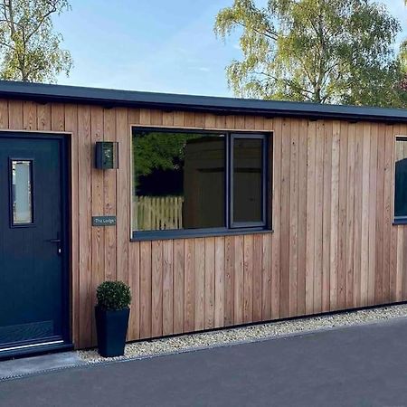 Larks Leaze Lodge, Steeple Ashton, Wiltshire Троубридж Экстерьер фото