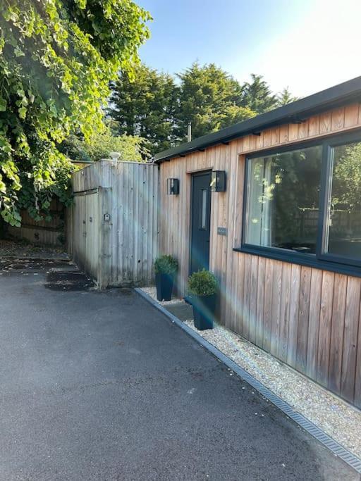 Larks Leaze Lodge, Steeple Ashton, Wiltshire Троубридж Экстерьер фото